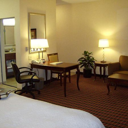 Hampton Inn & Suites Dayton-Airport Englewood Exterior photo